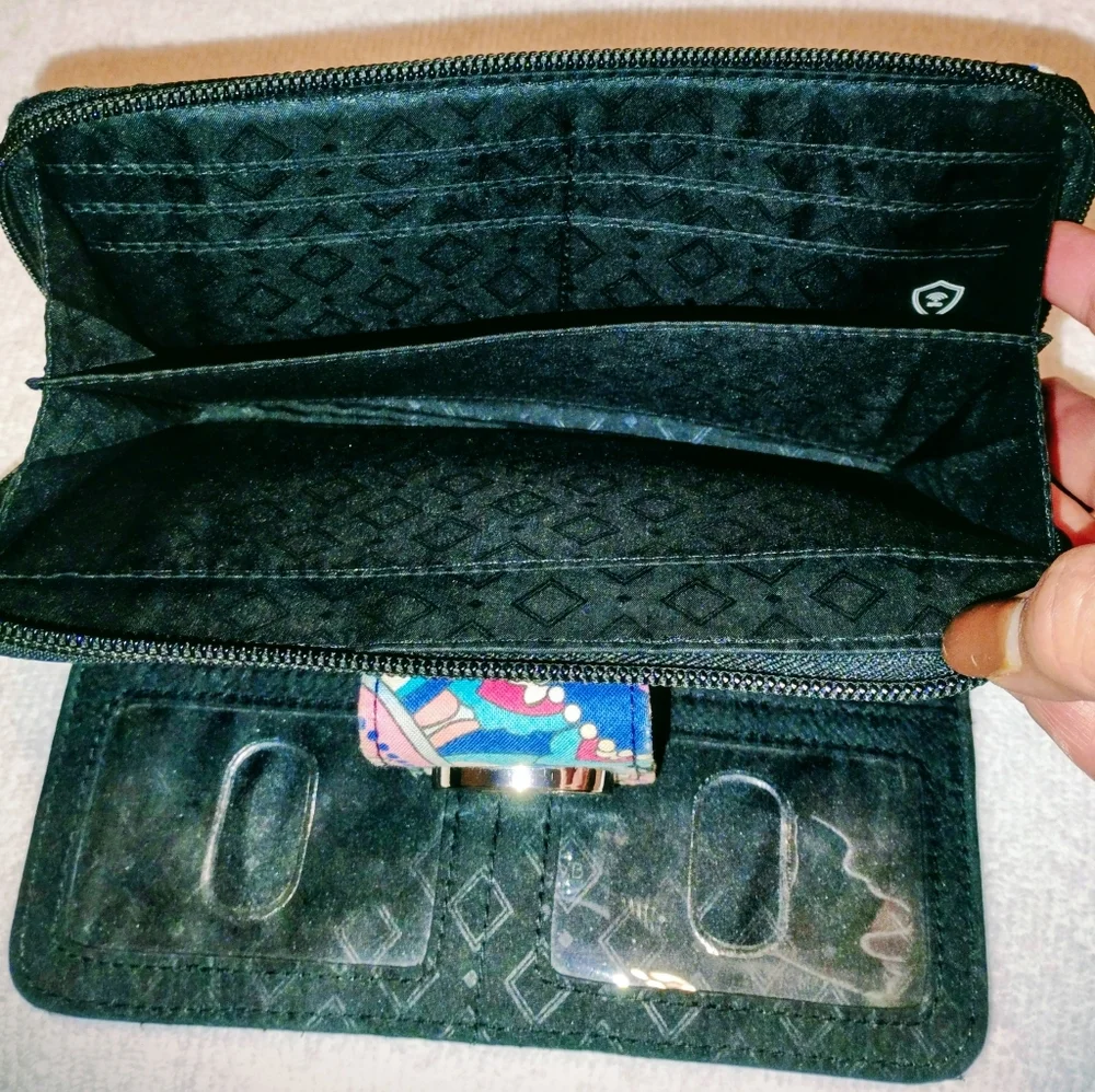 Vera Bradley Turnlock Wallet Paisley Petal Floral Excellent Condition